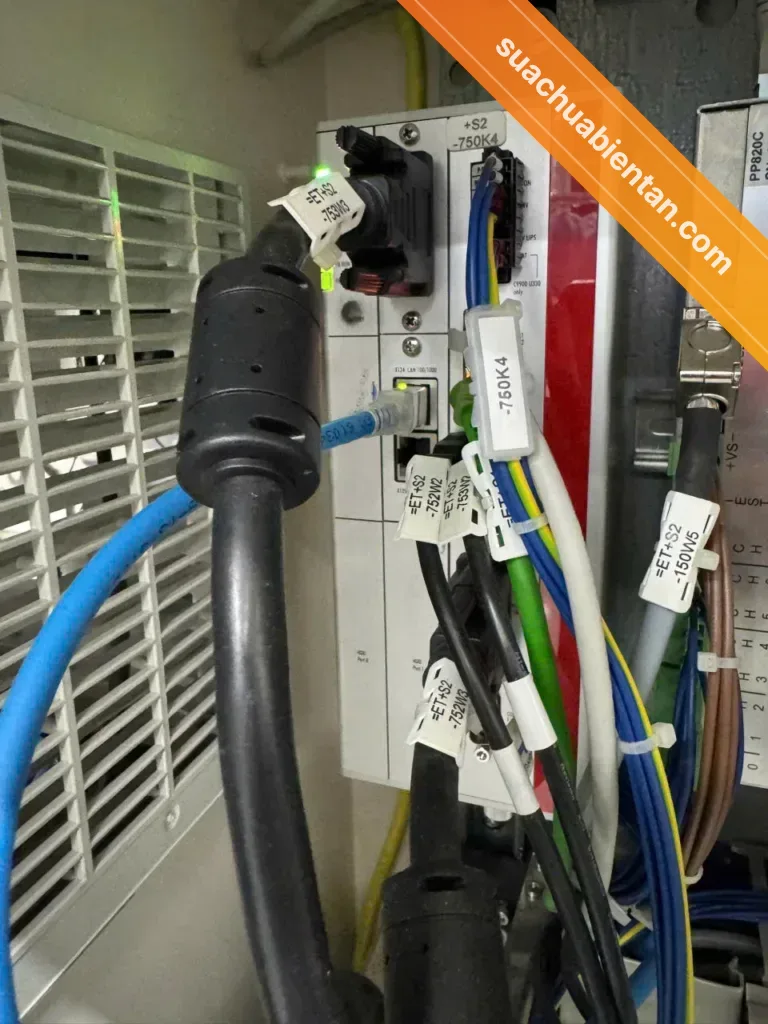Máy tính Beckhoff lắp trong tủ điện