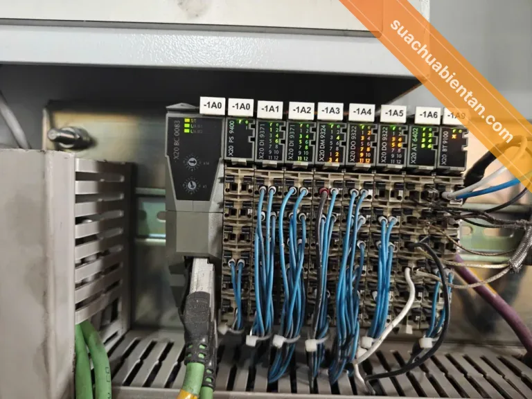 Tủ điện máy bao bì: servo ACOPOS và I/O B&R