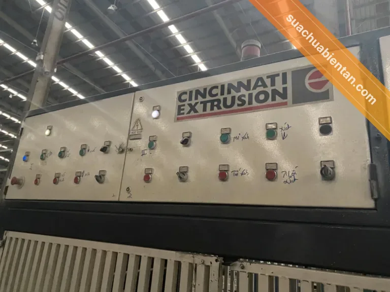 Bảng điều khiển máy đùn Cincinnati