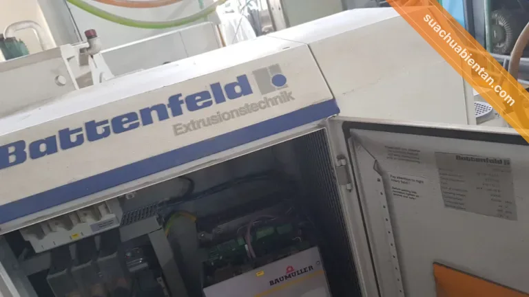 Tủ điện máy đùn Battenfeld